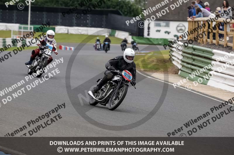 Vintage motorcycle club;eventdigitalimages;mallory park;mallory park trackday photographs;no limits trackdays;peter wileman photography;trackday digital images;trackday photos;vmcc festival 1000 bikes photographs